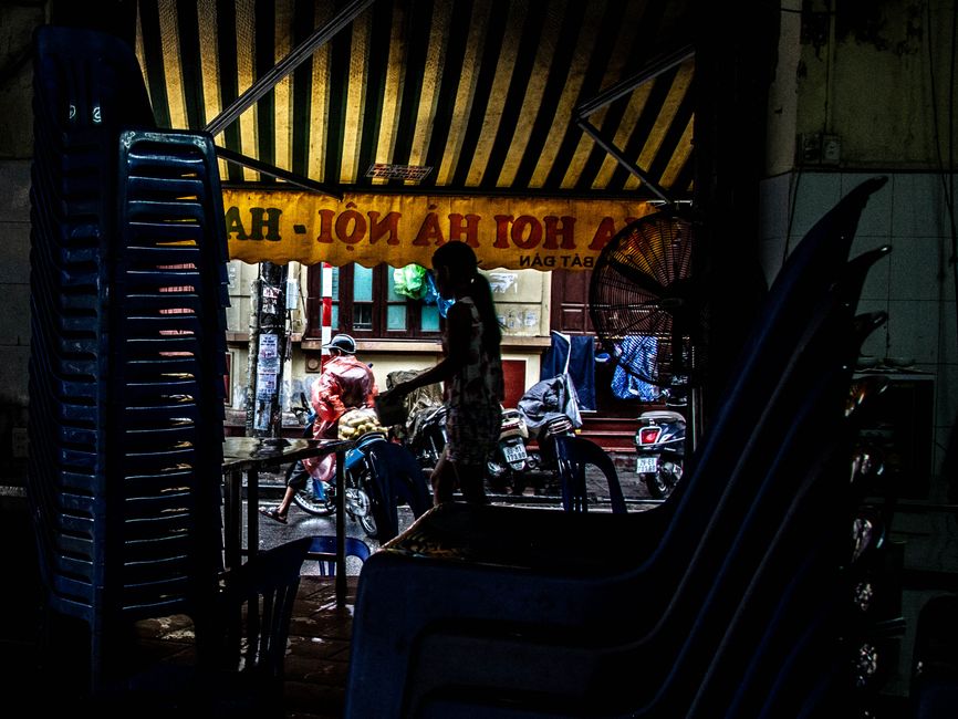 Saigon's Bustle & Bites: A Ho Chi Minh City Food & Culture Dive! - Image 3