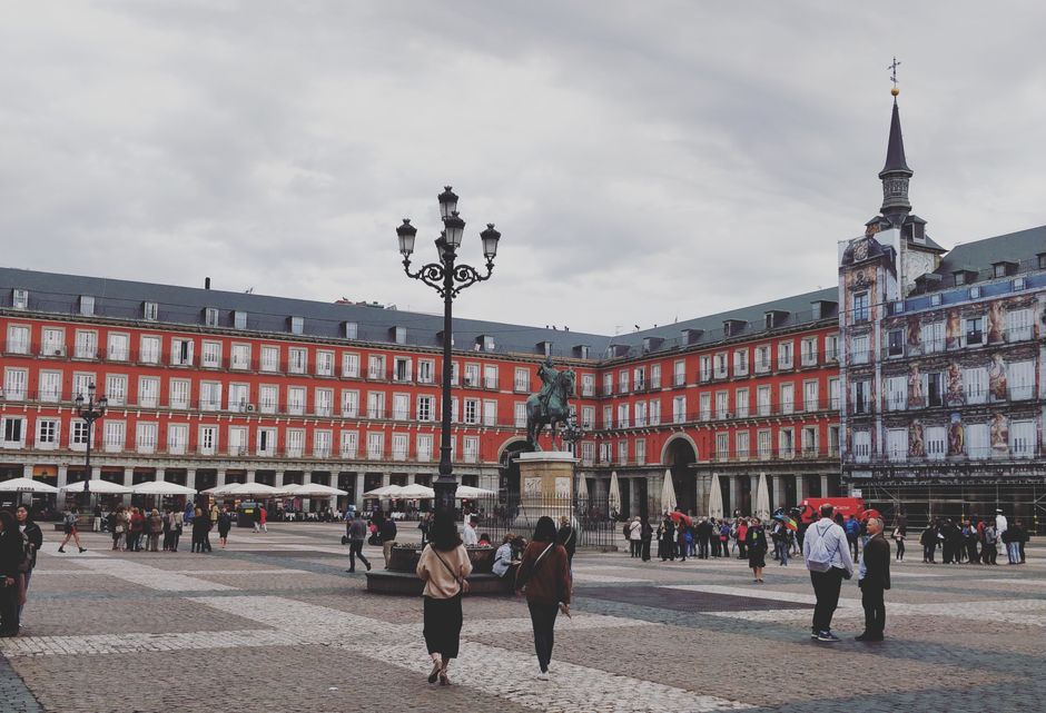 Madrid entdecken: Kunst, Tapas & Königliches Flair! - Image 3