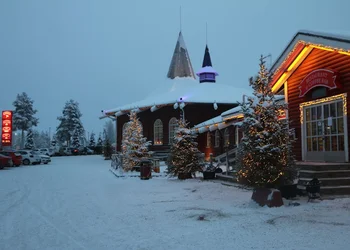 Finnish Lapland Northern Lights & Reindeer