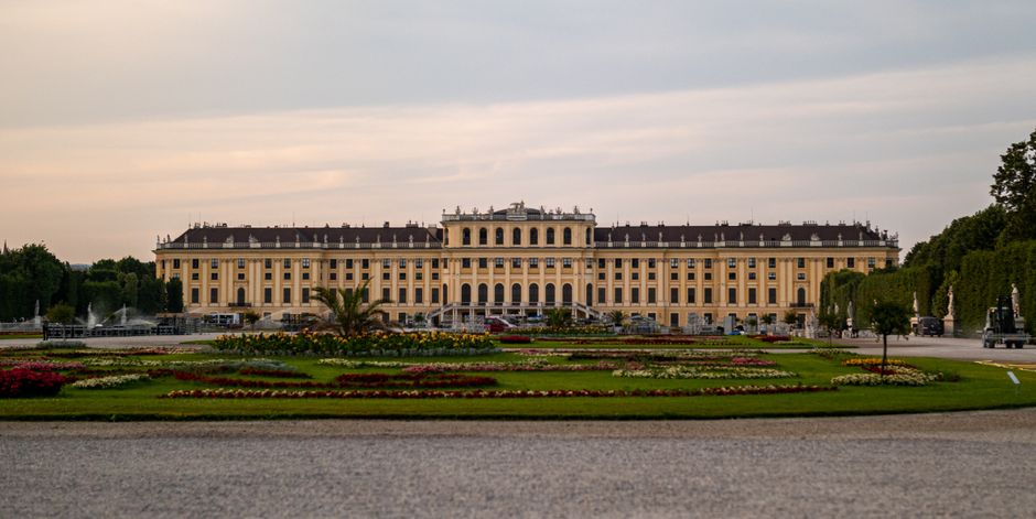 Kaiserliche Eleganz: Wien entdecken mit uns! - Image 3